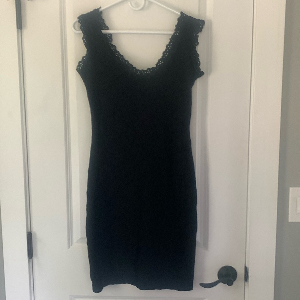 iKiTo black dress